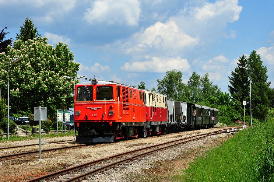 NÖVOG V5 und V12 Doppeltraktion 45
